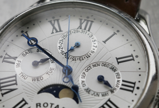 解决方案丨精准于毫秒之间，QM 系列闪测仪赋能高端腕表指针尺寸检测